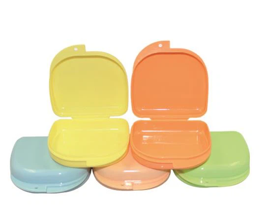Caja para placas/ortodoncia/dentadura, x 1 Unidad - de colores  - Cotisen